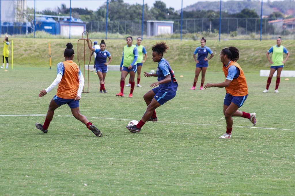 Com as datas definidas, Bahia treina no CT Evaristo de Macedo com foco na final do Campeonato Baiano Feminino, em clássico contra o Vitória