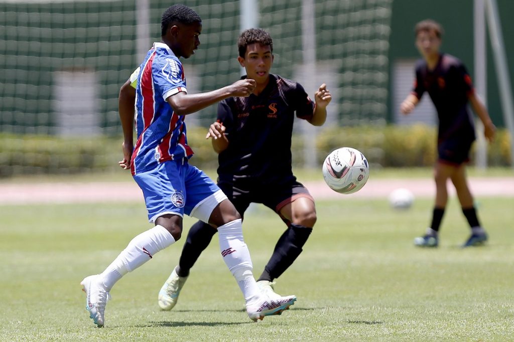Jovem volante Sidney, de 17 anos, é convocado para Seleção Brasileira, que disputará a Copa do Mundo sub-17, na Indonésia